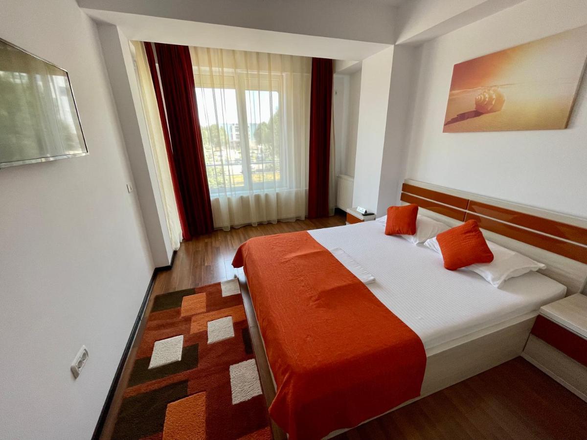 Alcomar Apartment - Summerland Mamaia Exterior photo