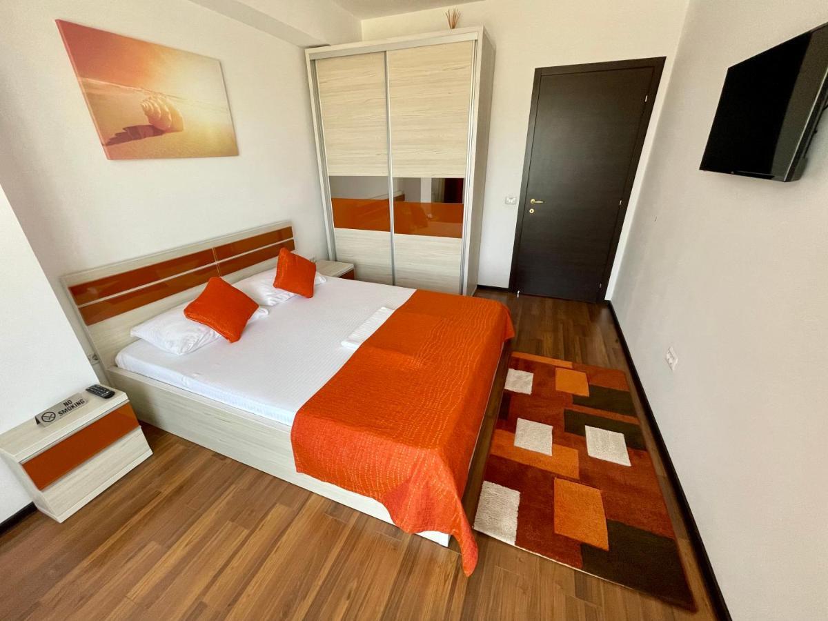 Alcomar Apartment - Summerland Mamaia Exterior photo