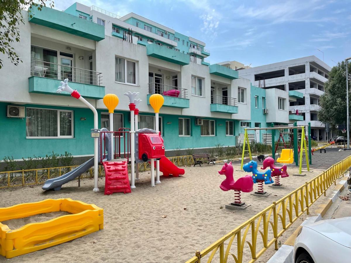 Alcomar Apartment - Summerland Mamaia Exterior photo